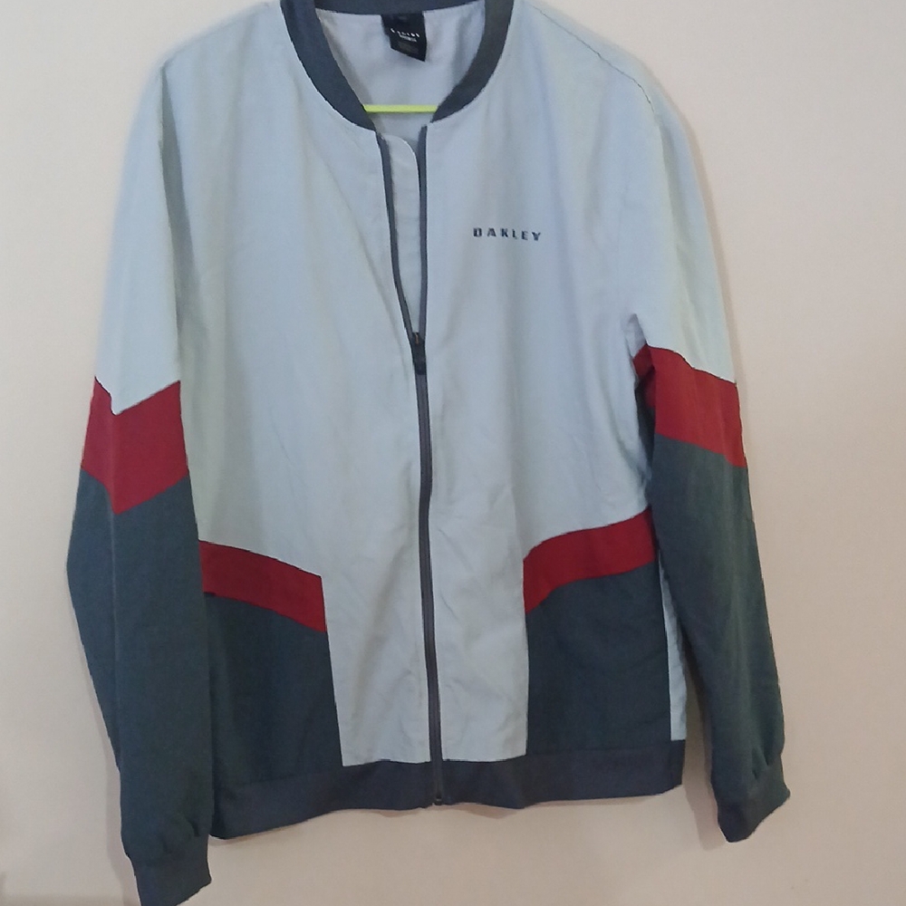 Oakley Gray and Red Windbreaker with Raglan Sleeves